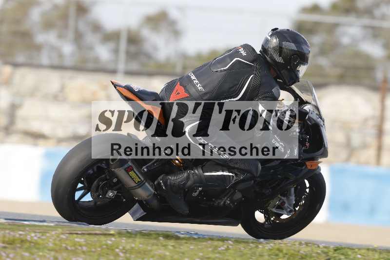 /Archiv-2024/02 29.01.-02.02.2024 Moto Center Thun Jerez/Gruppe gruen-green/backside